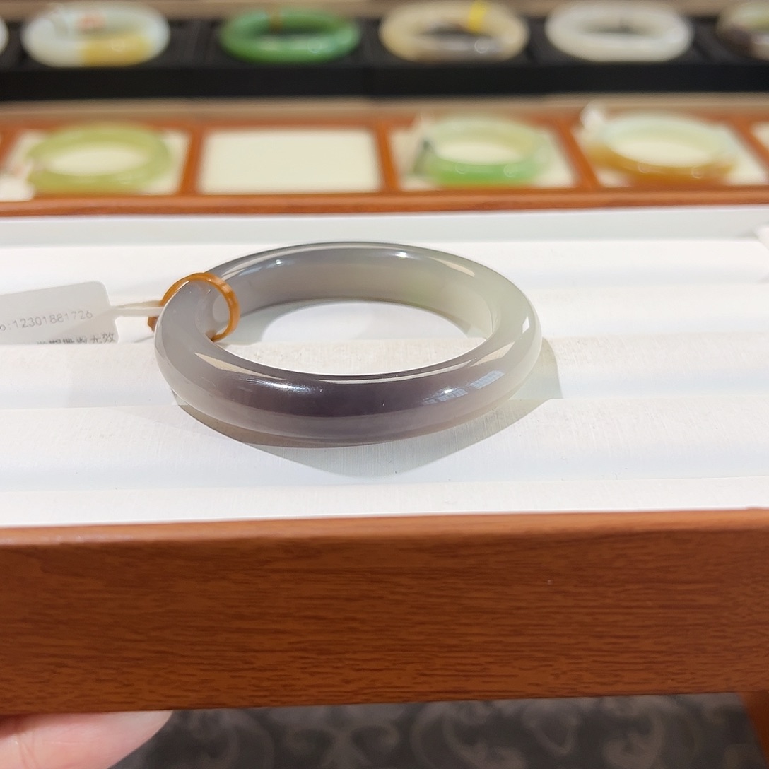 和田玉手镯未镶嵌金**同