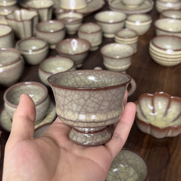 蒋加宝 传世哥窑 高足杯