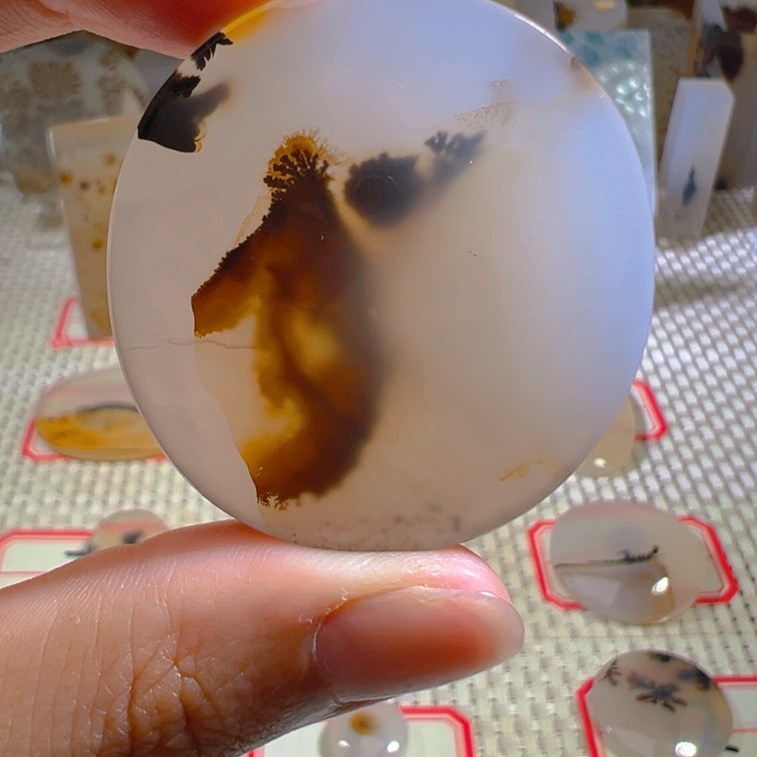 玛瑙/玉髓颈饰未镶嵌