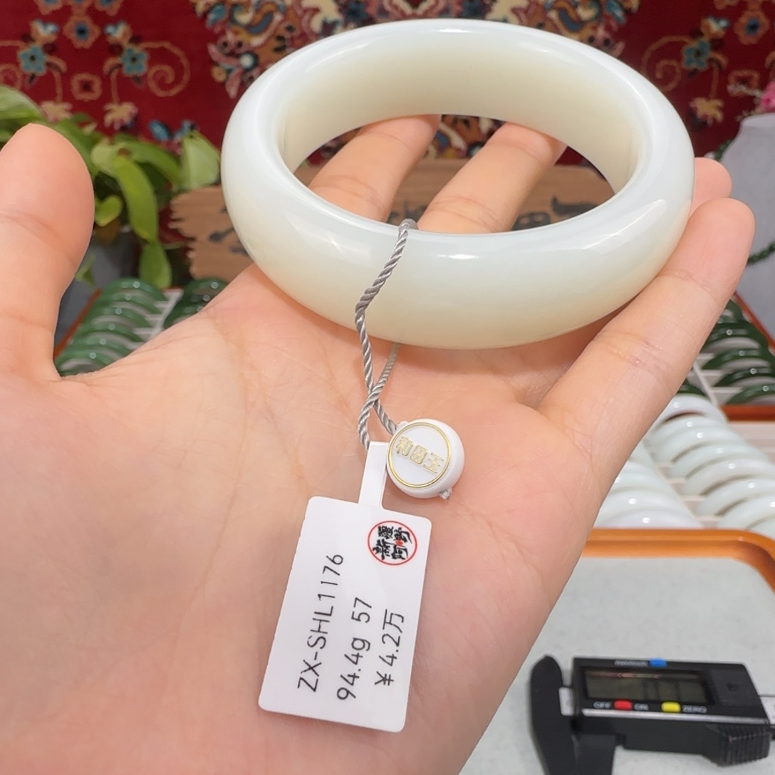 和田玉未镶嵌手镯新疆和田玉