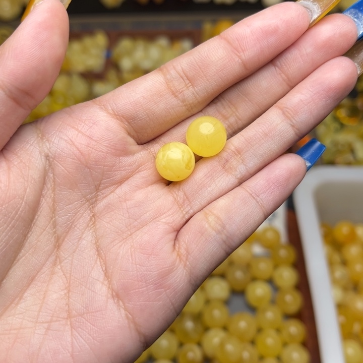 蜜蜡未镶嵌珠宝奇石162-瑕疵放漏圆珠一对卡10+