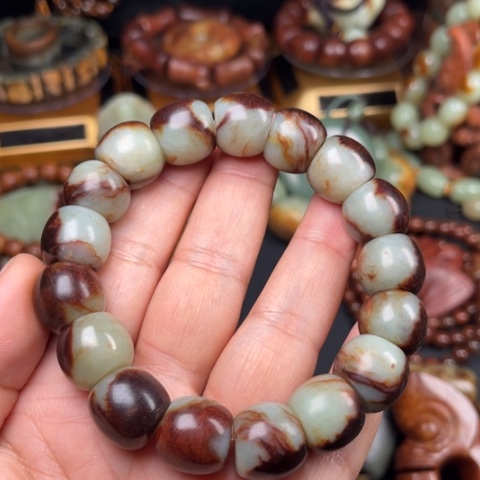 岫岩河磨玉（透闪石质玉）手链未镶嵌～***～