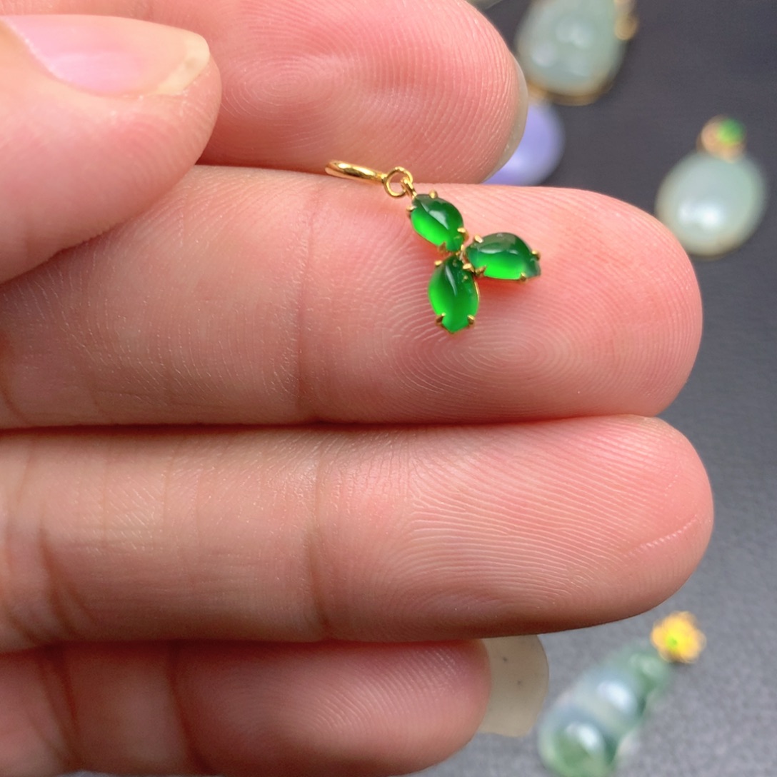 【闪购商品】翡翠18K金镶嵌颈饰翡翠