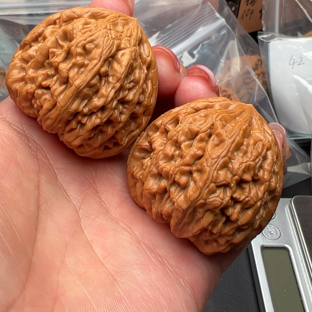 文玩核桃把件虎头王42.5