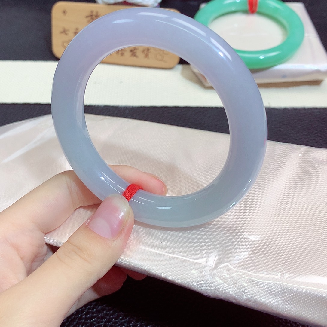 翡翠未镶嵌手镯601