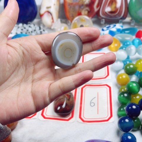 玛瑙/玉髓耳饰未镶嵌