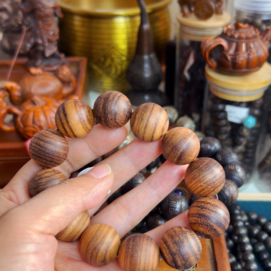 阴沉木年货节福利活动文玩手串摆件把件