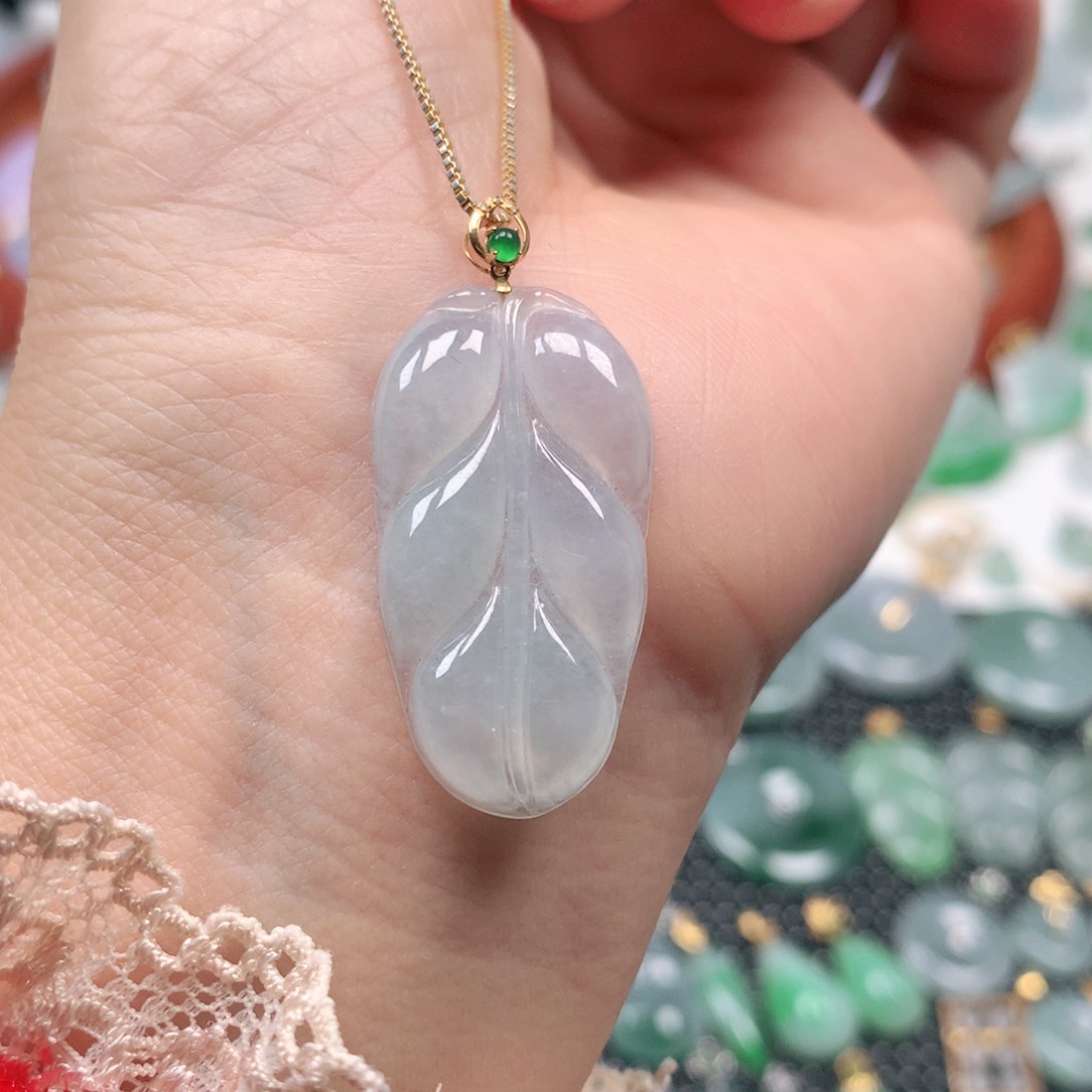 【闪购商品】翡翠吊坠(不含链)18K金镶嵌