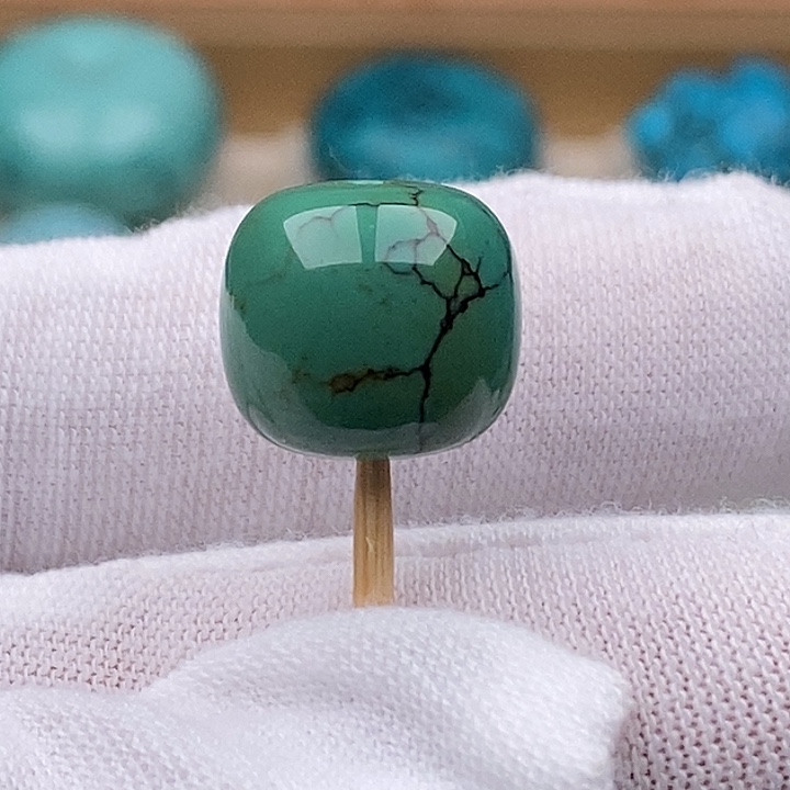 @****绿松石未镶嵌珠宝奇石