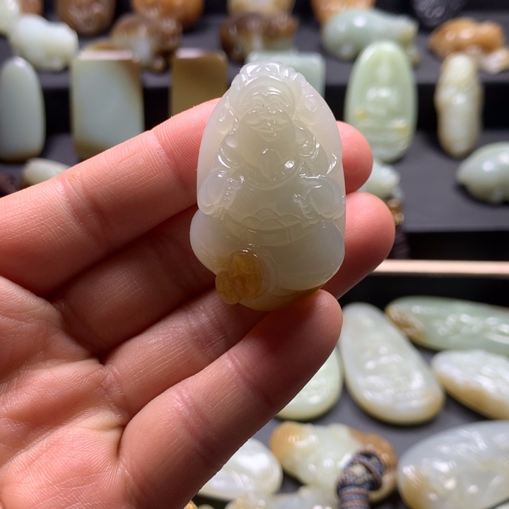 和田玉（糖玉）颈饰未镶嵌