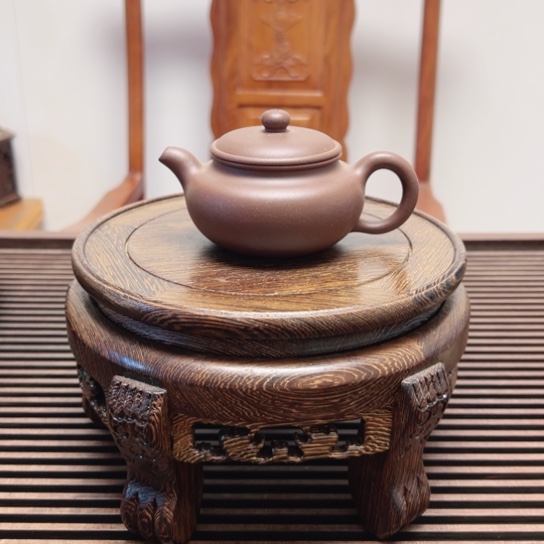 紫砂茶壶黄龙山原矿底槽清半手工瑕（140 cc）