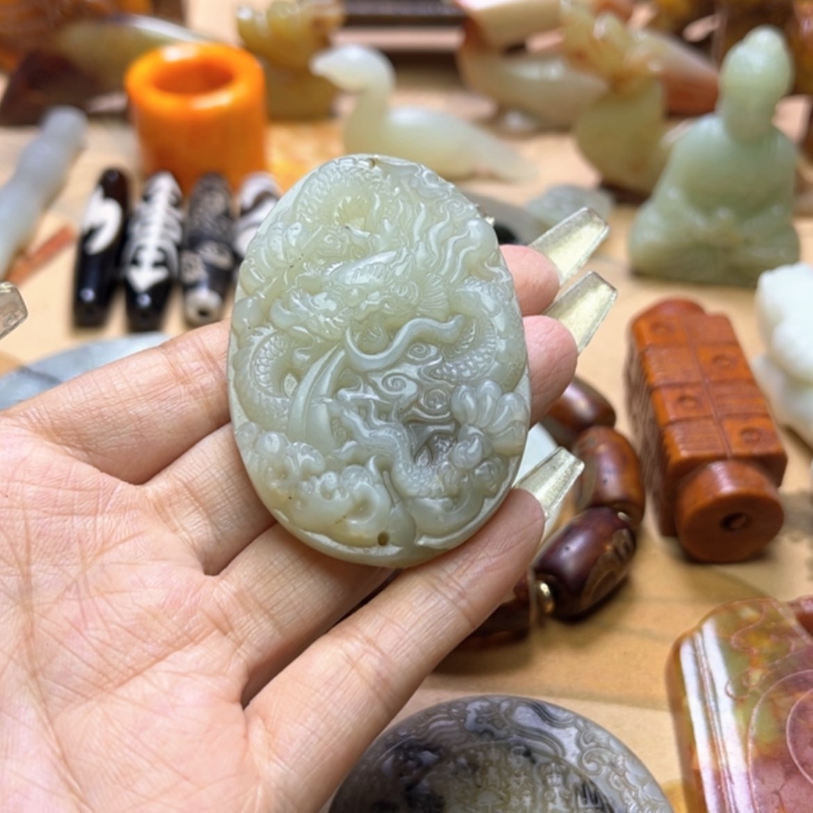 【闪购商品】蛇纹石玉颈饰未镶嵌