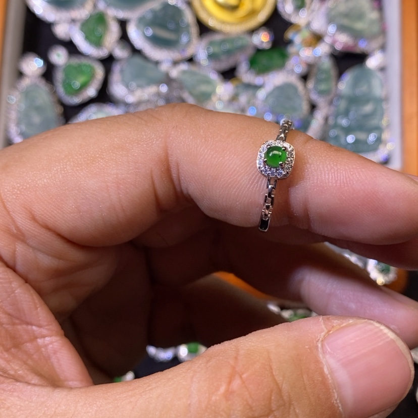 【闪购商品】翡翠项链未镶嵌天然