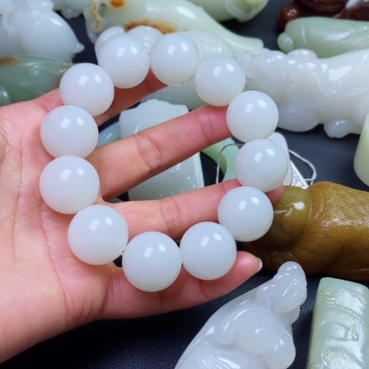 【闪购商品】和田玉颈饰未镶嵌天***者