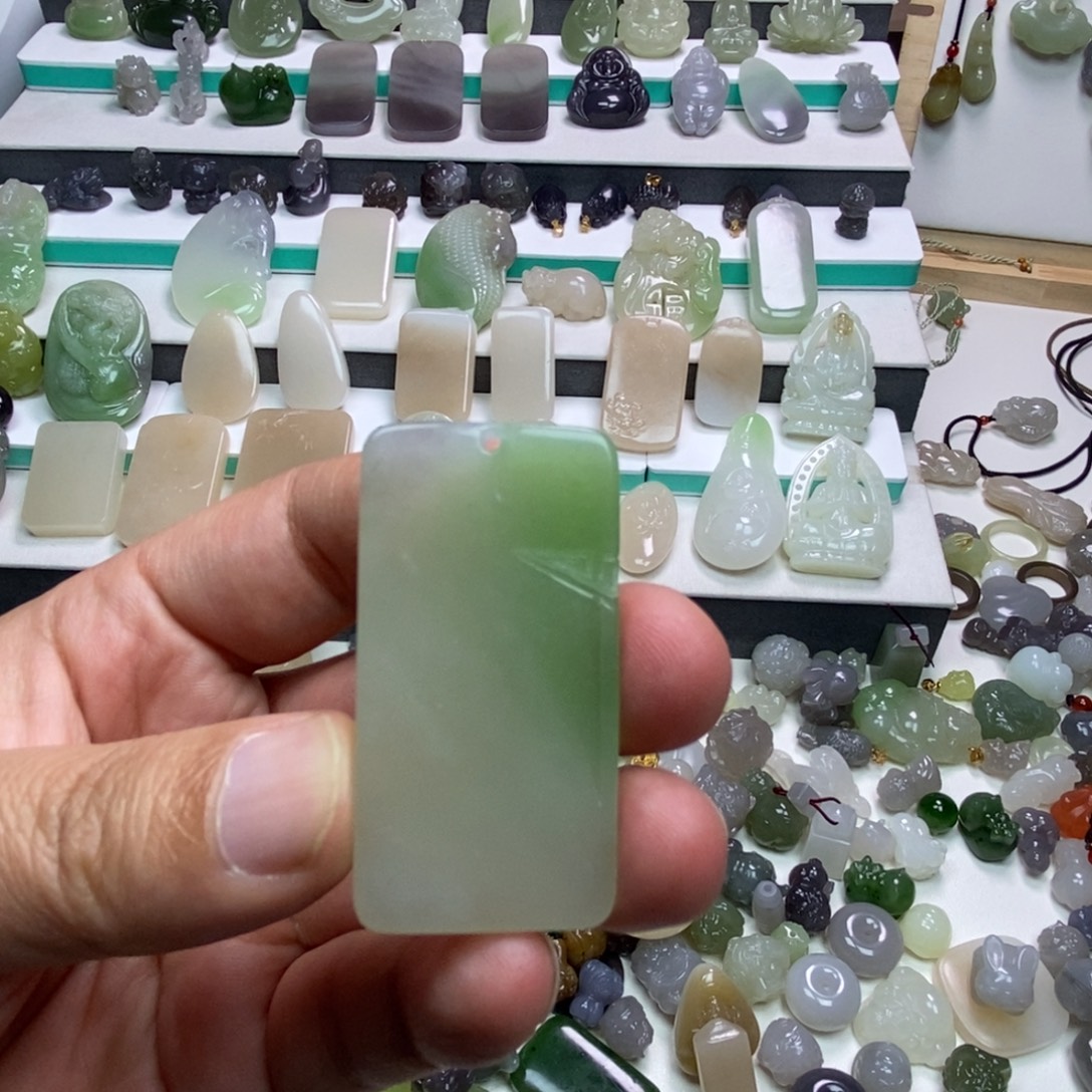 晨***明和田玉未镶嵌颈饰