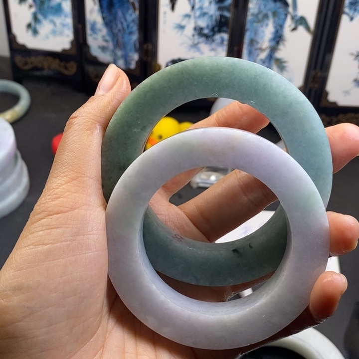 ****卷定制翡翠未镶嵌翡翠手镯