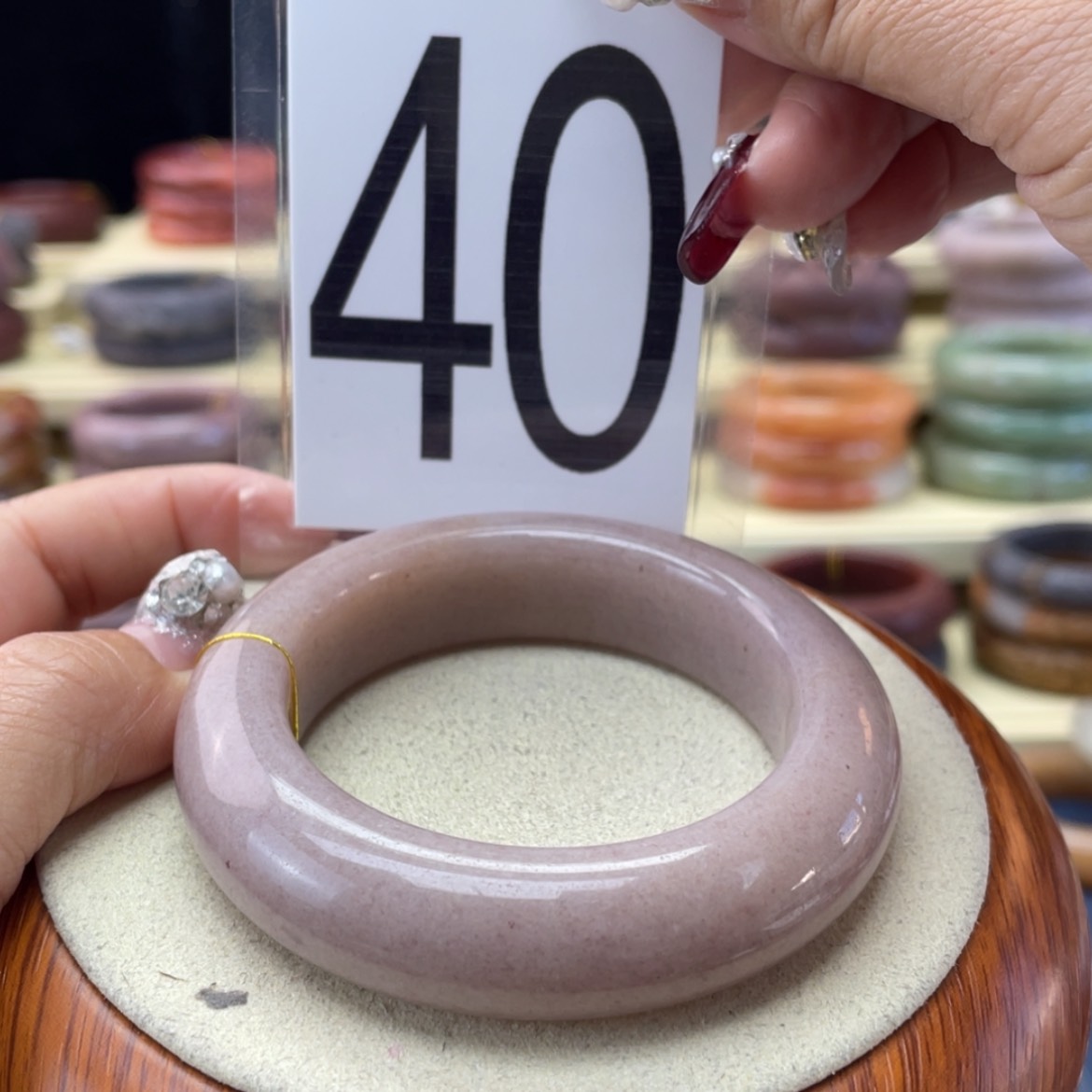 【闪购商品】石英质玉手镯未镶嵌