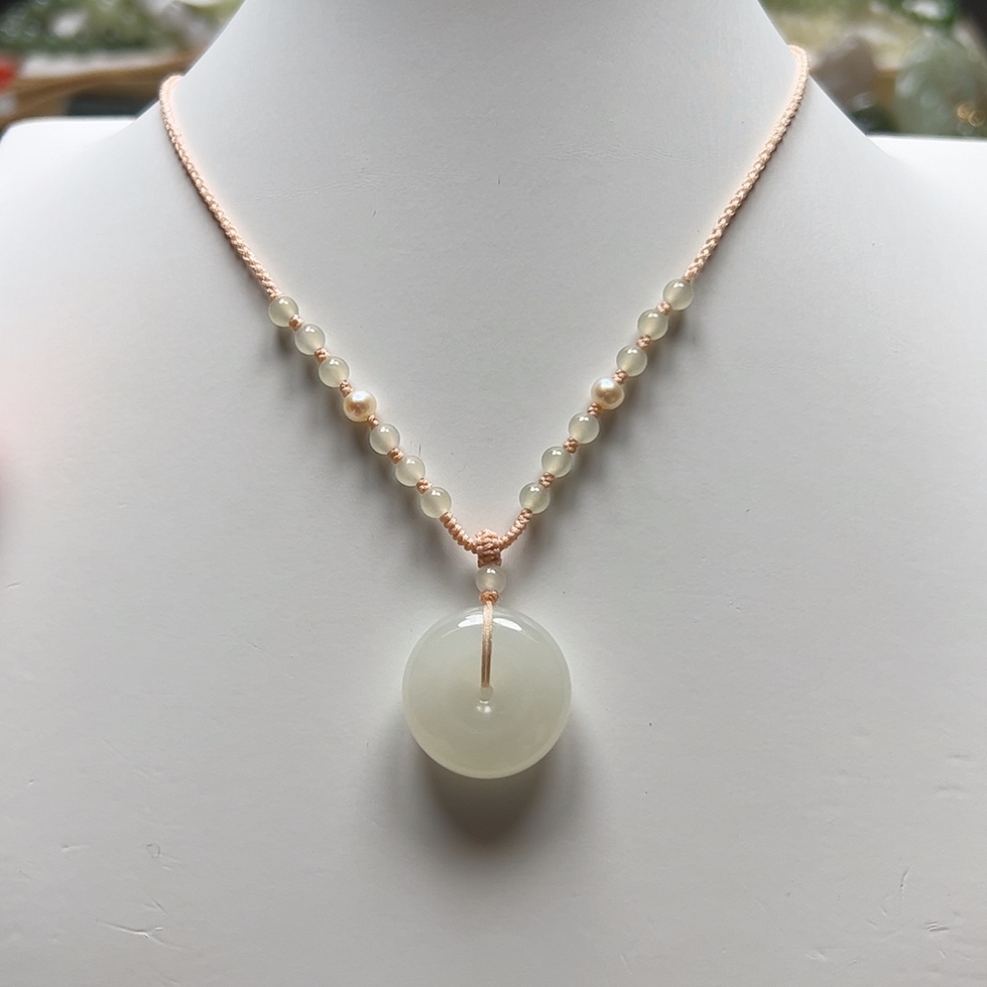 和田玉吊坠(赠链)未镶嵌