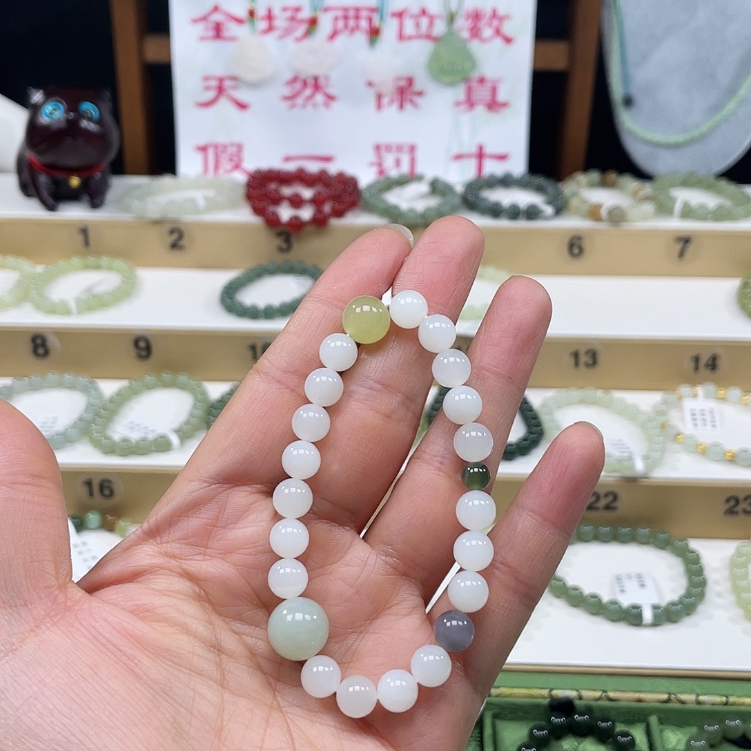 晴***猪和田玉未镶嵌手链