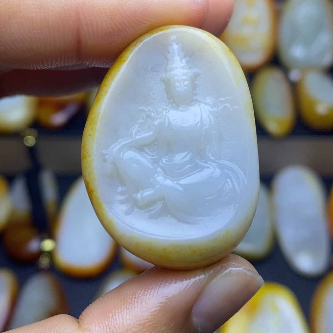 和田玉（糖玉）未镶嵌颈饰
