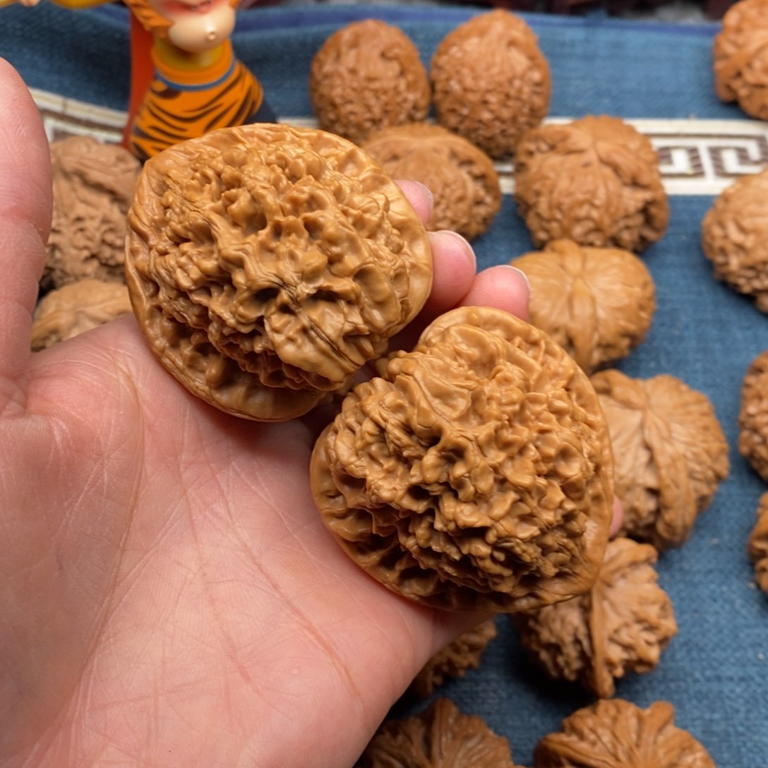 文玩核桃把件48官帽