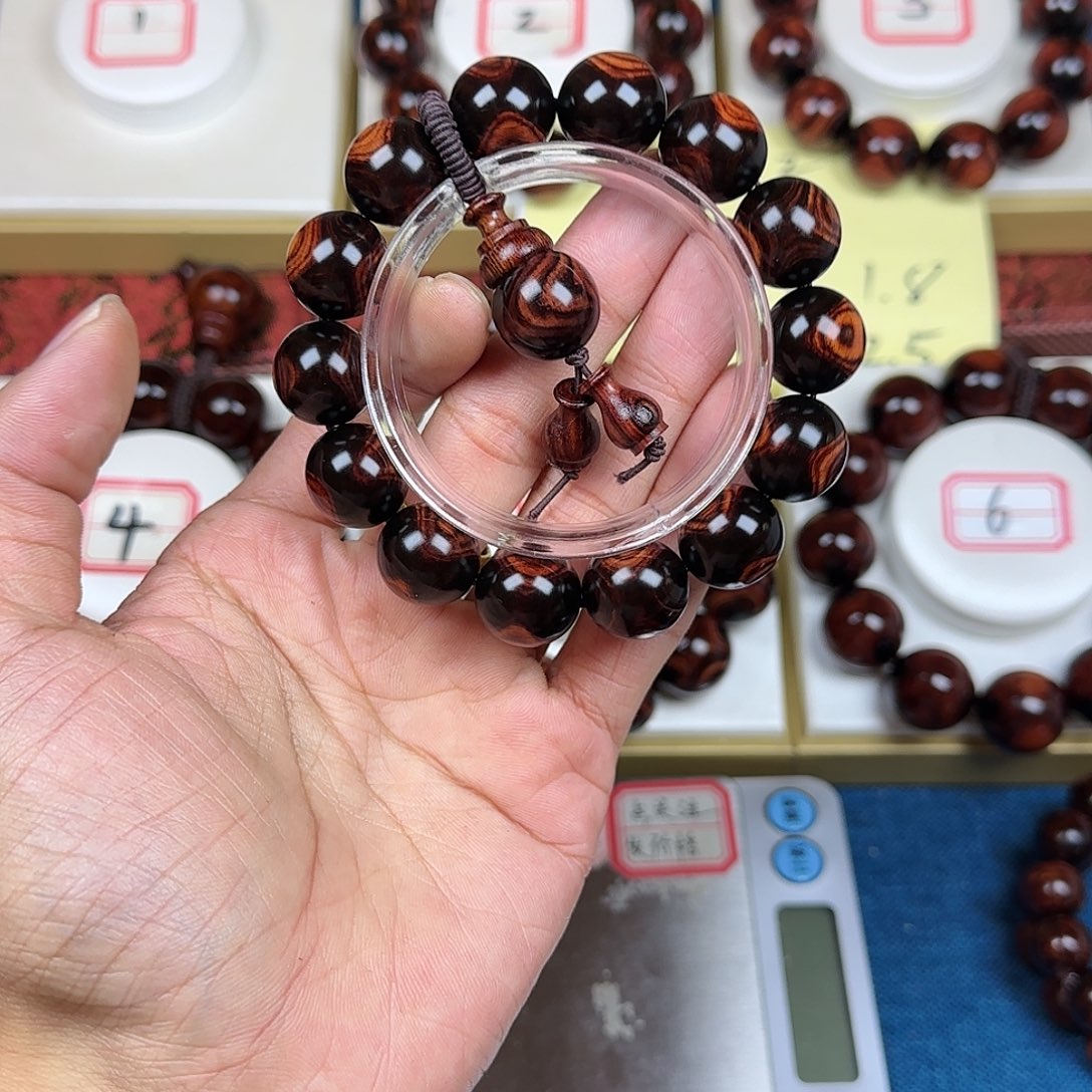 运***幄黄花梨/降香黄檀黄花梨1.6