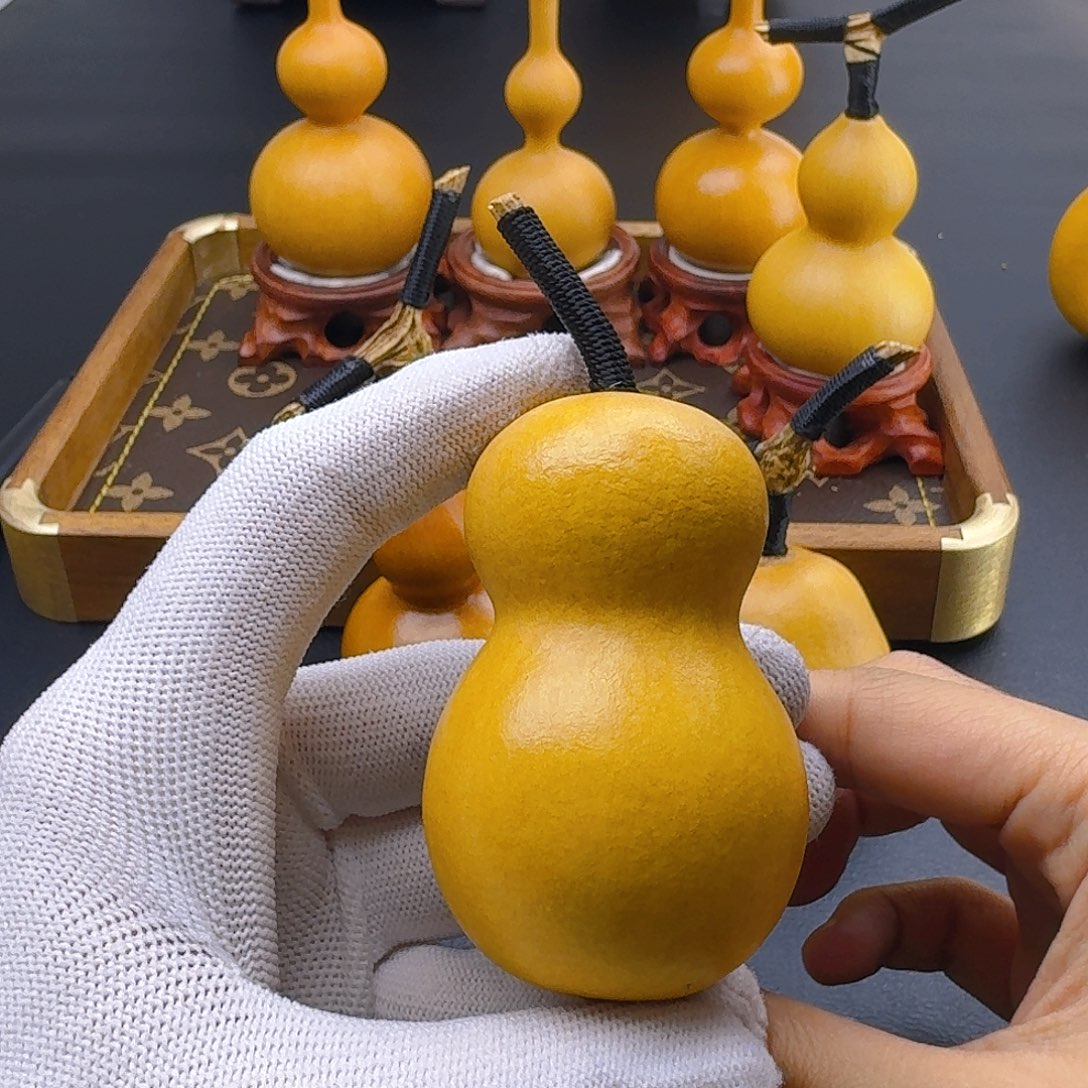 往***烟大叶紫檀（黑酸枝木类）