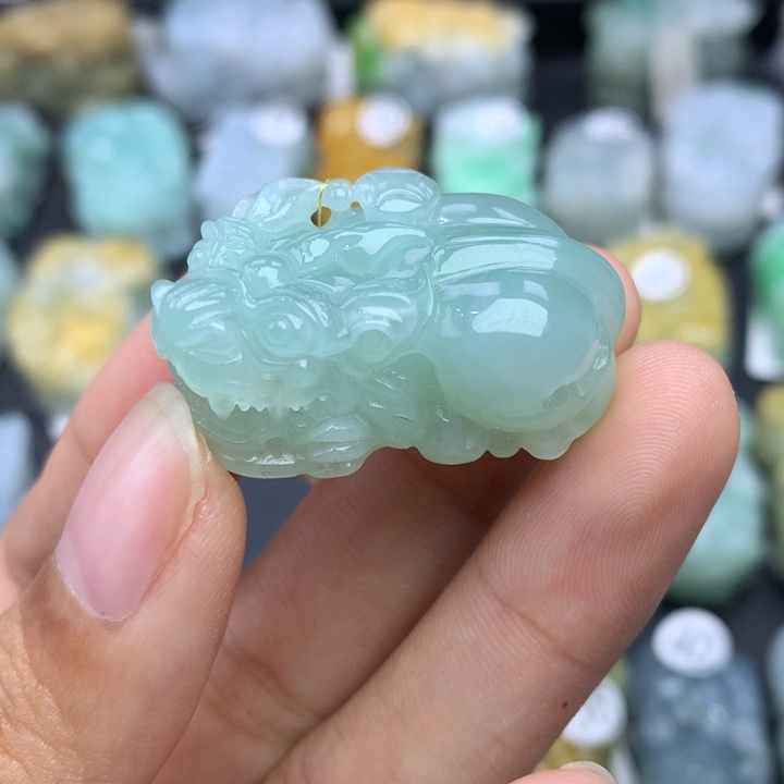 翡翠颈饰未镶嵌菲*?天然缅甸翡翠
