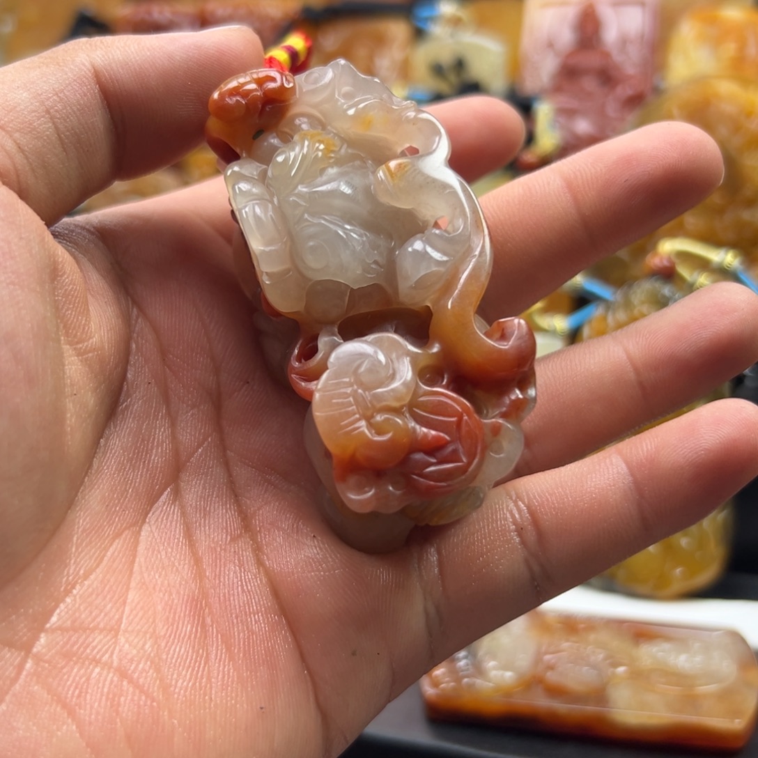 石英质玉（黄龙玉）未镶嵌黄龙玉