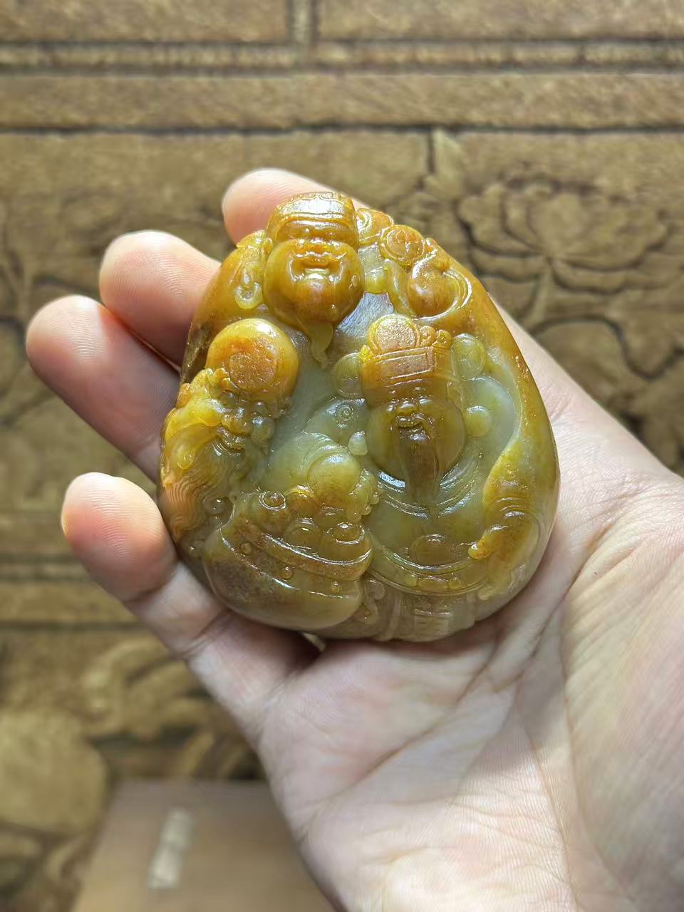 新疆和田籽料独籽黄沁福禄寿三星手工雕刻摆件