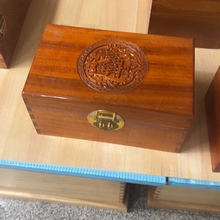 香樟木30×18×15箱子