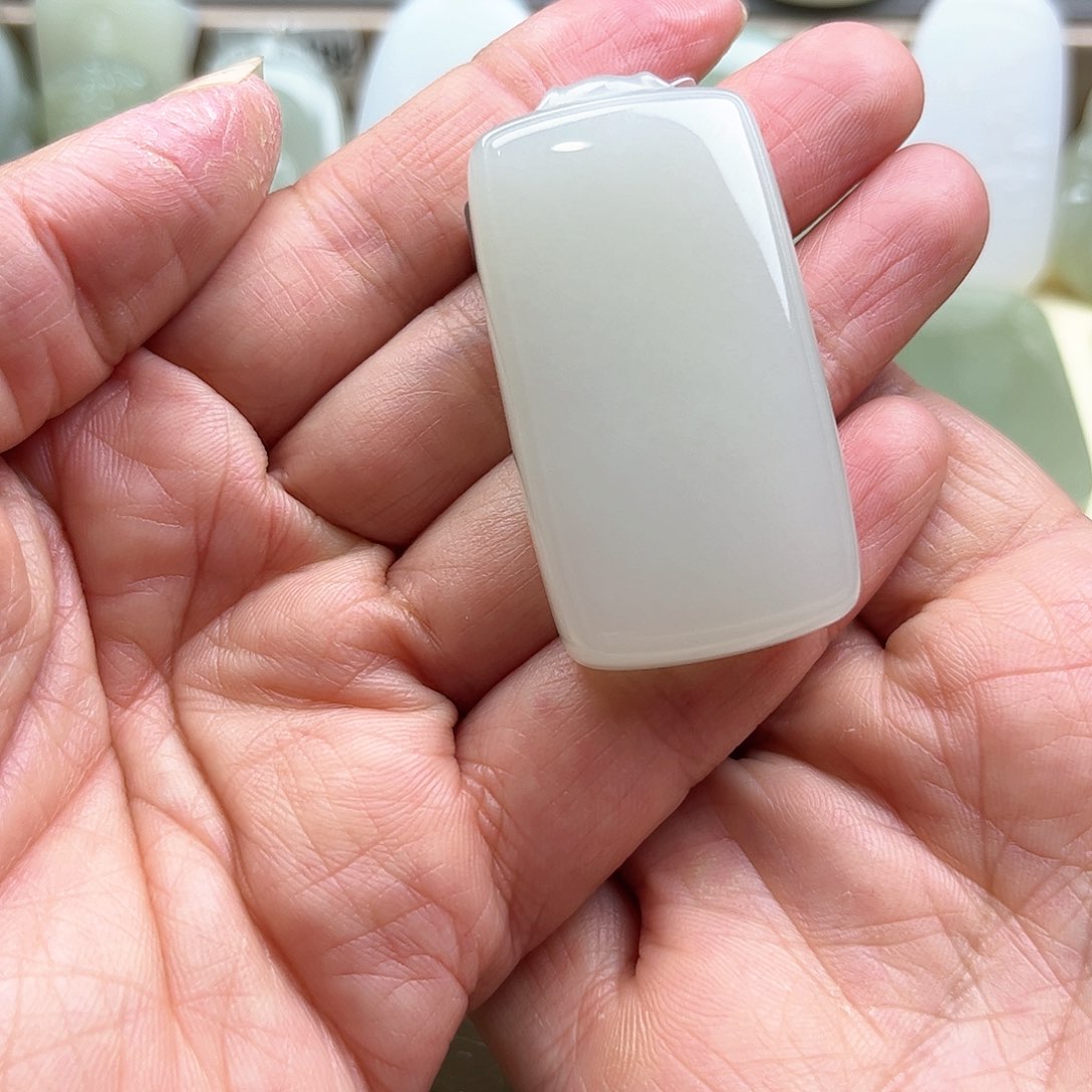 和田玉挂件未镶嵌