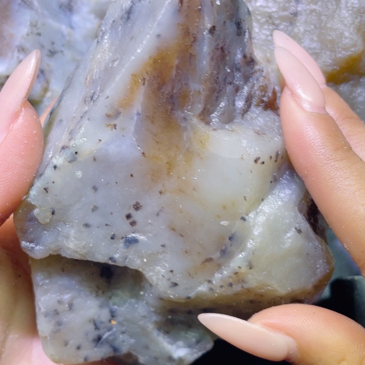 和田玉未镶嵌珠宝半成品