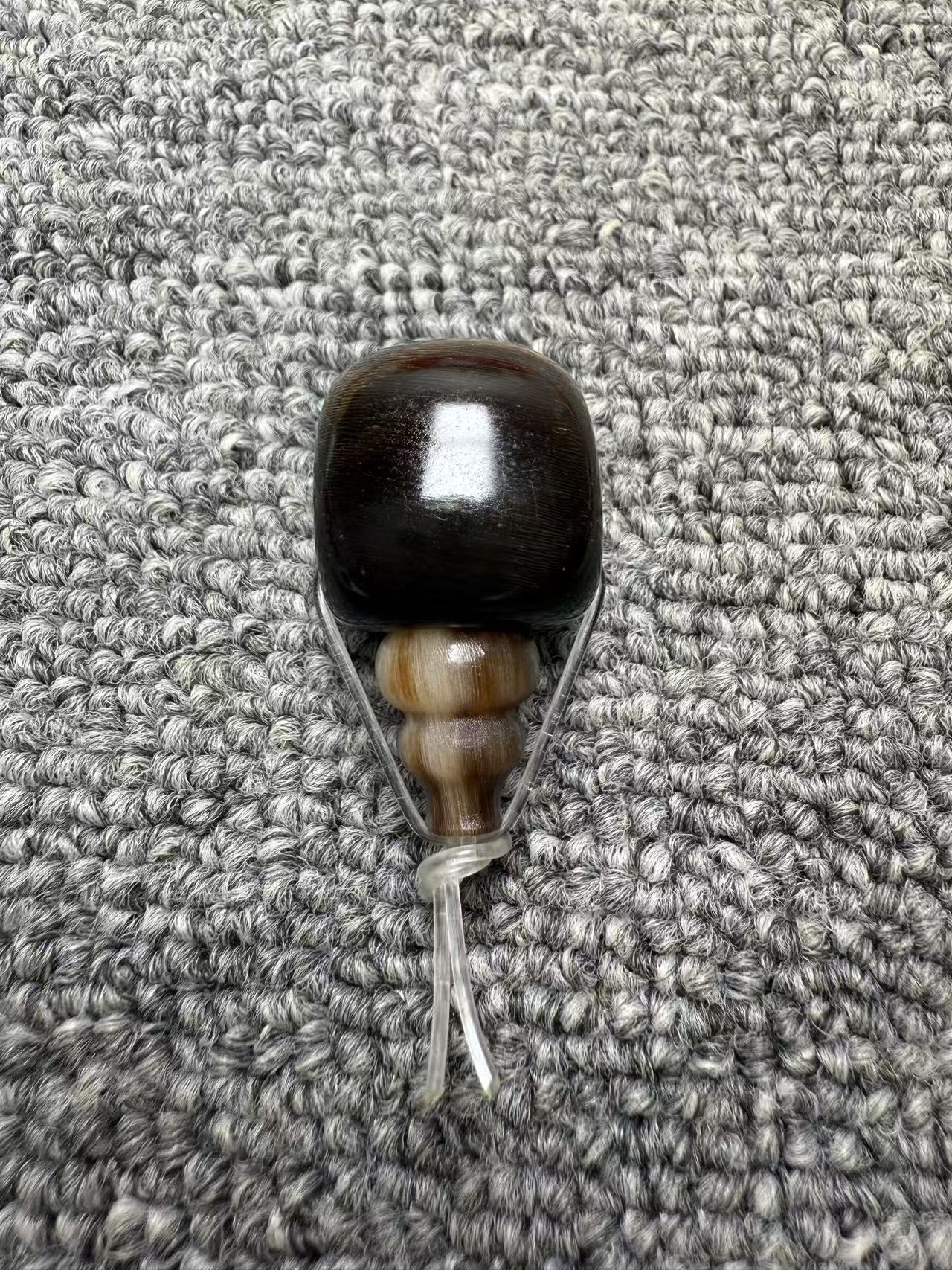 非金属树脂吊坠 藏牛角老料三通吊坠