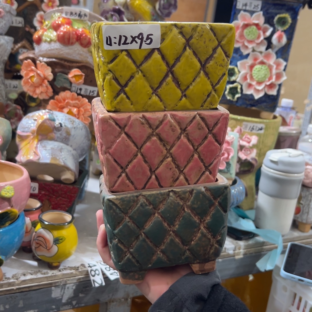 花盆，拍满20发货，退款拉黑