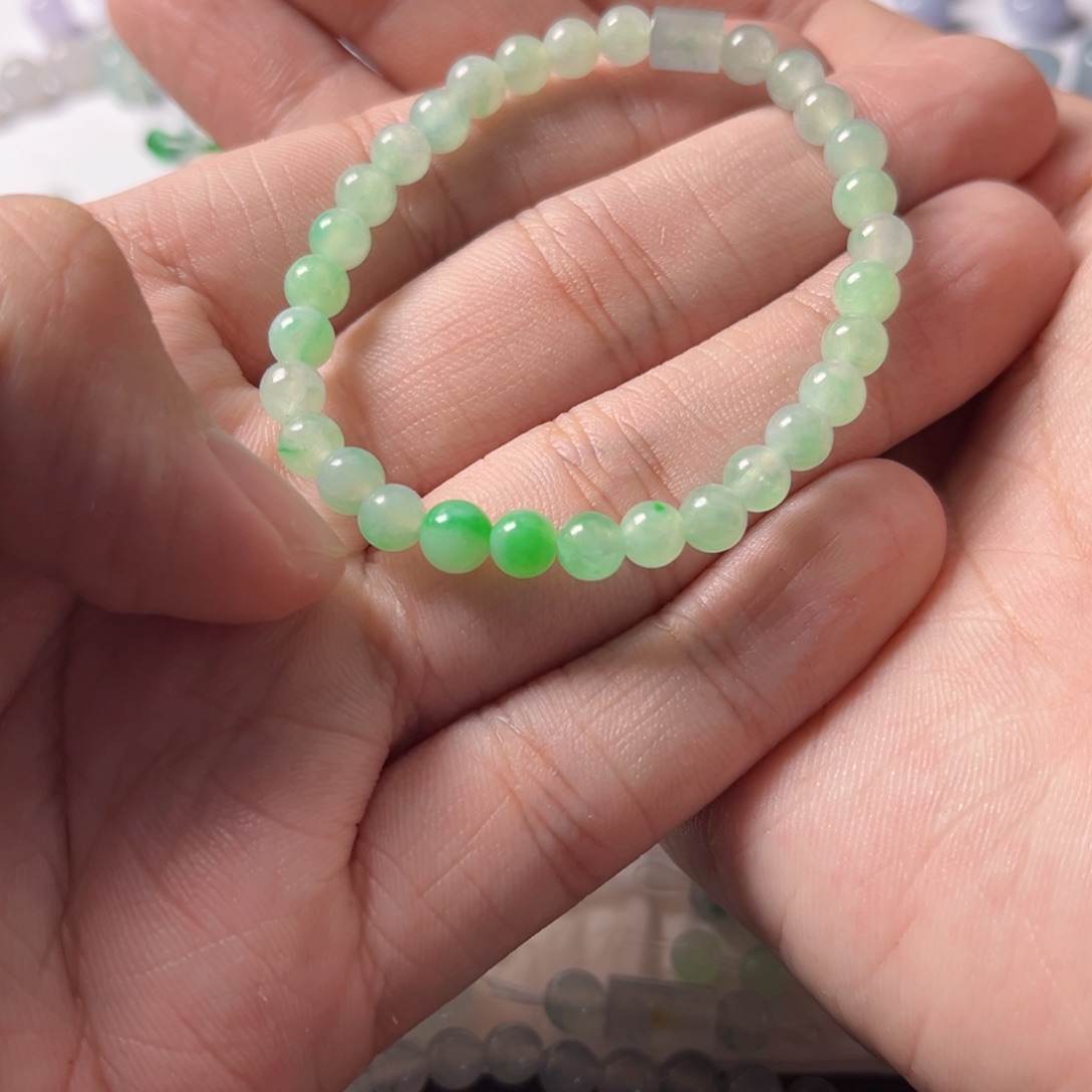 翡翠散珠火*?天然缅甸A货珠子32颗买断无鉴赏