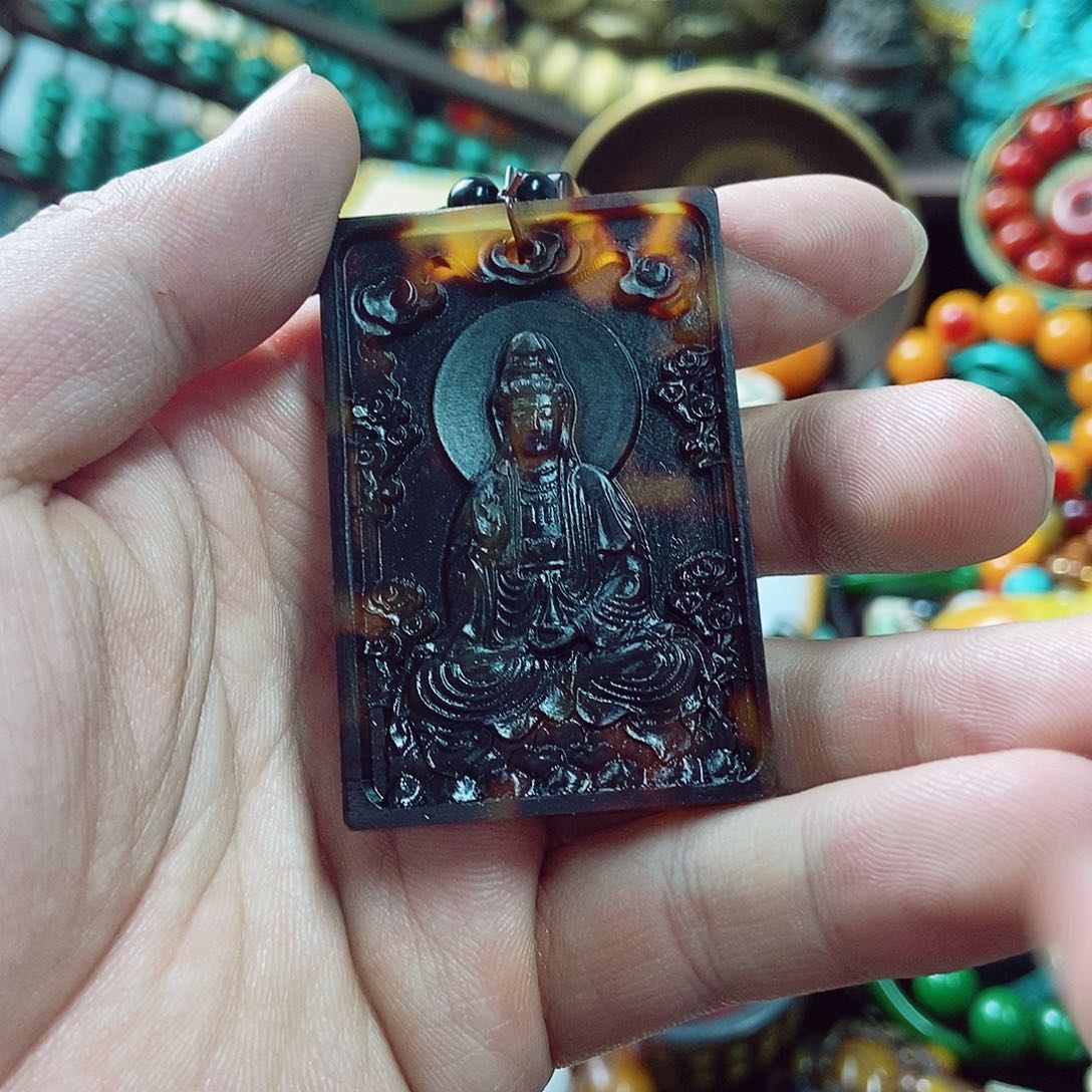 织绣摆件的制作过程很麻烦了