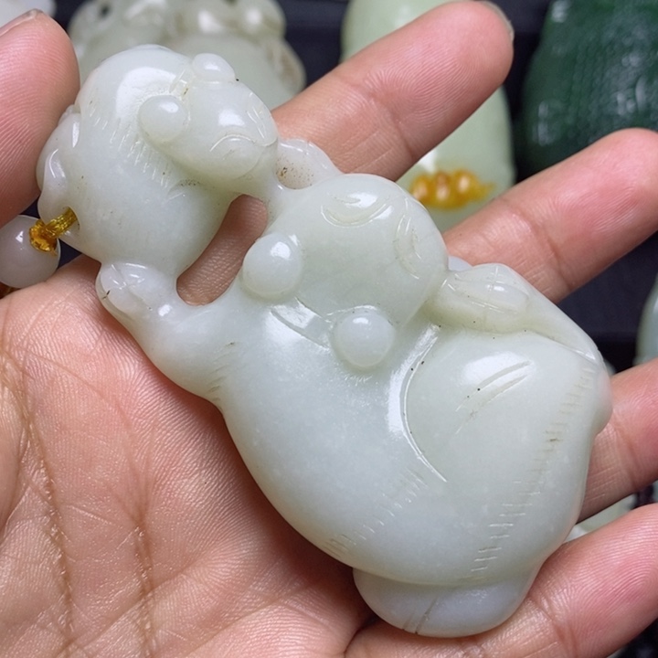 和田玉颈饰未镶嵌