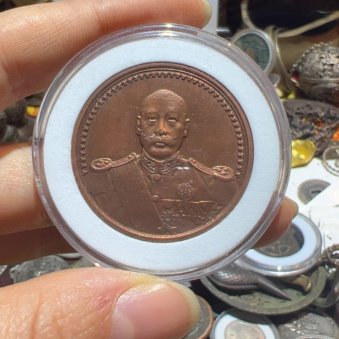 溥***媒铜现代工艺品1111