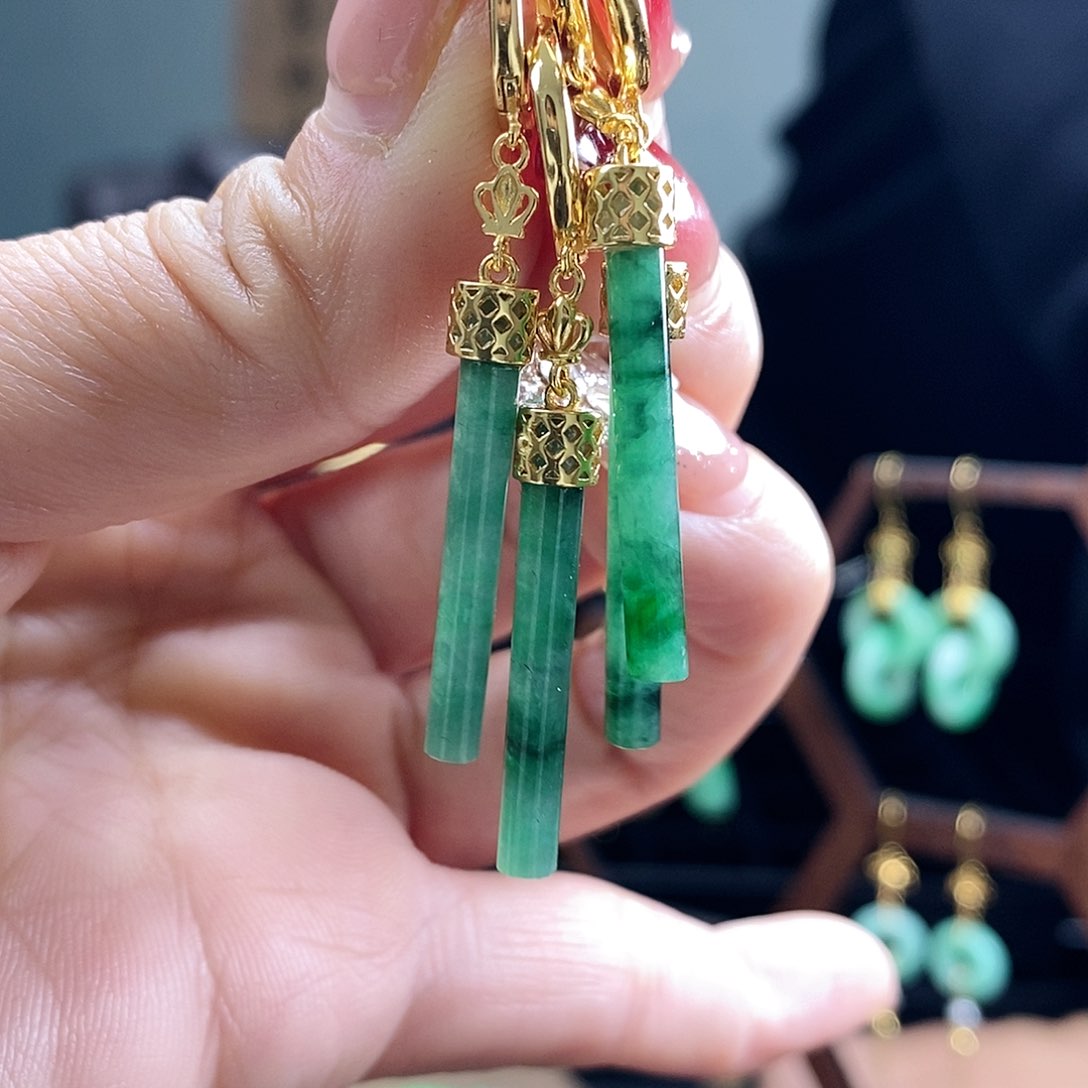 翡翠耳饰银S925镶嵌多样发其一