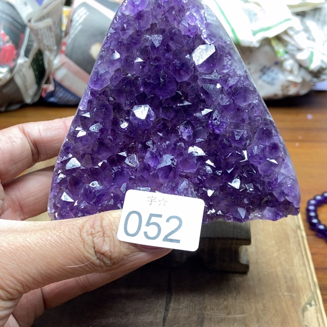 紫晶天然水晶摆件未镶嵌