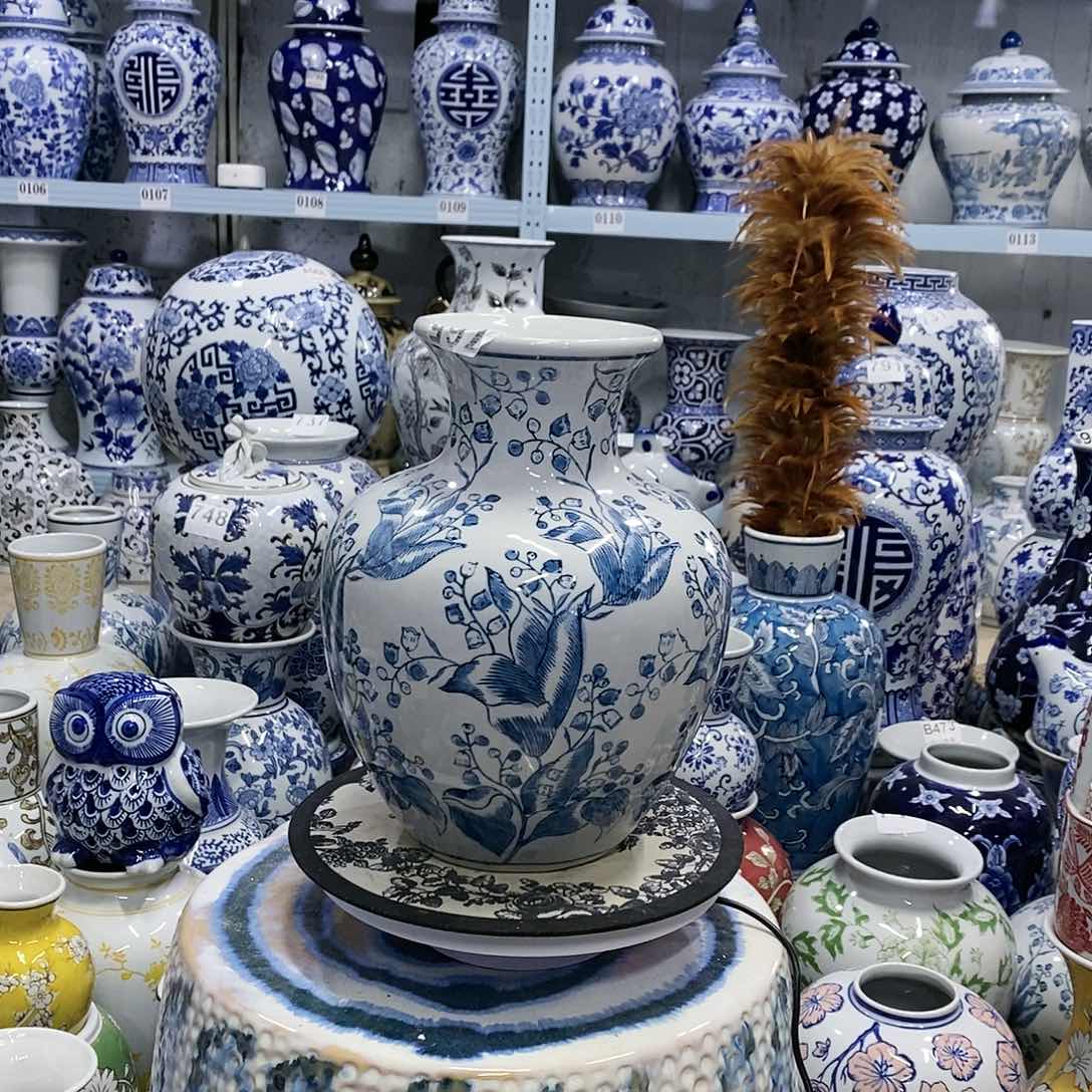 【闪购商品】摆件大肚瓶瓷器摆件…………………………