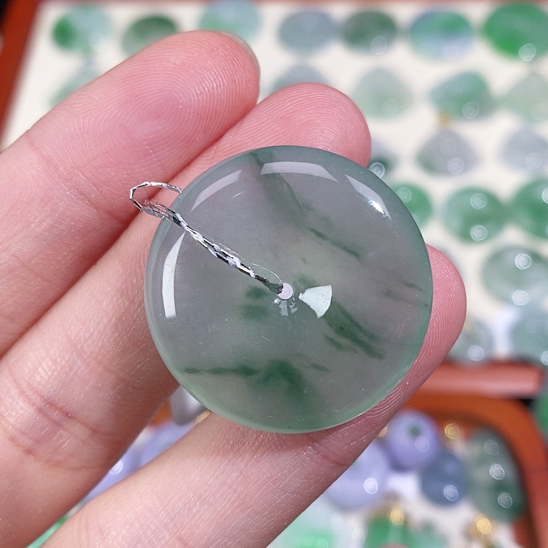 翡翠未镶嵌颈饰吊坠