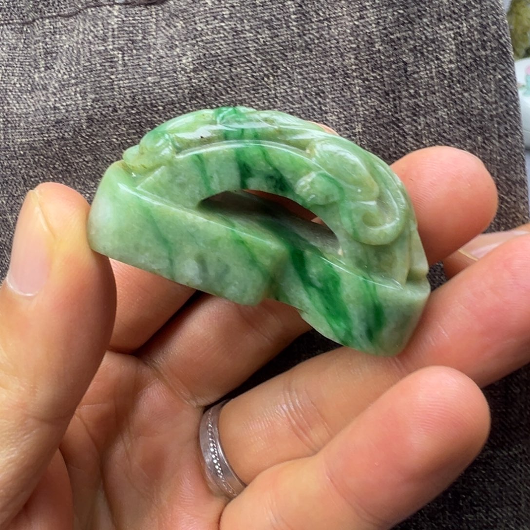 潘***涛翡翠未镶嵌颈饰666666