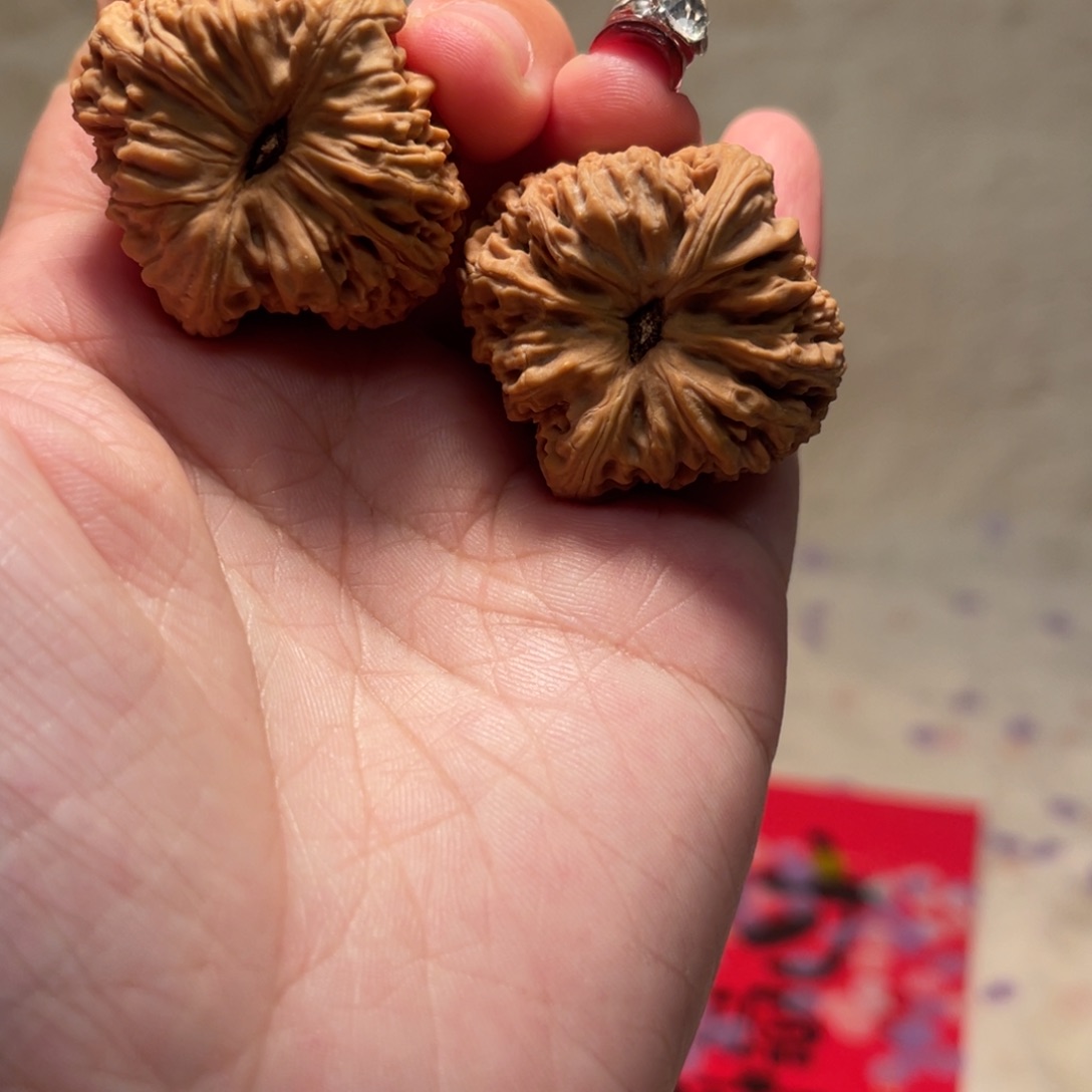 文玩核桃把件爱****南疆