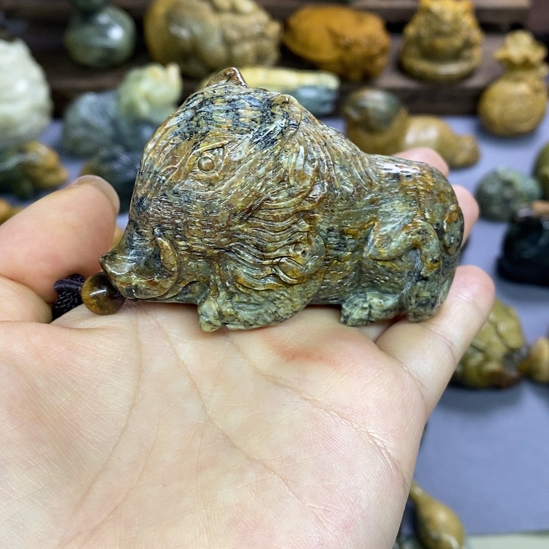 岫岩河磨玉（透闪石质玉）未镶嵌把件