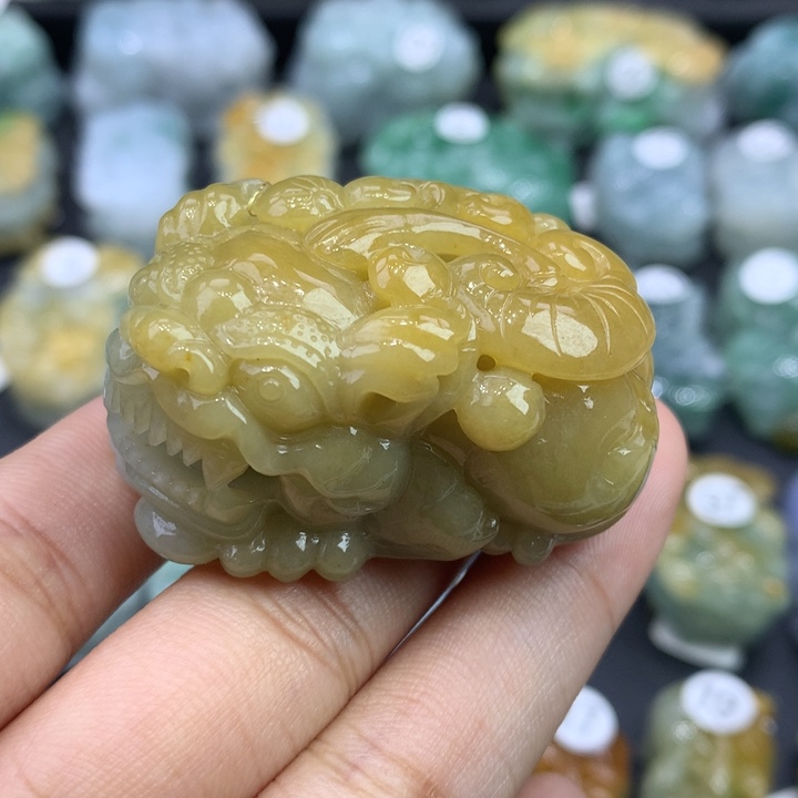 翡翠未镶嵌颈饰天然缅甸翡翠