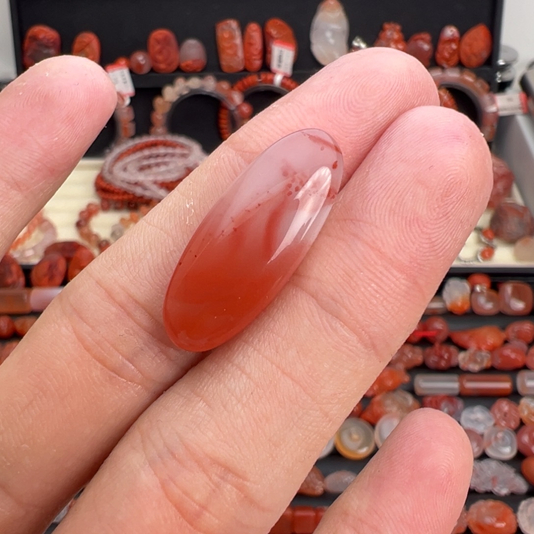 南红玛瑙未镶嵌颈饰水滴