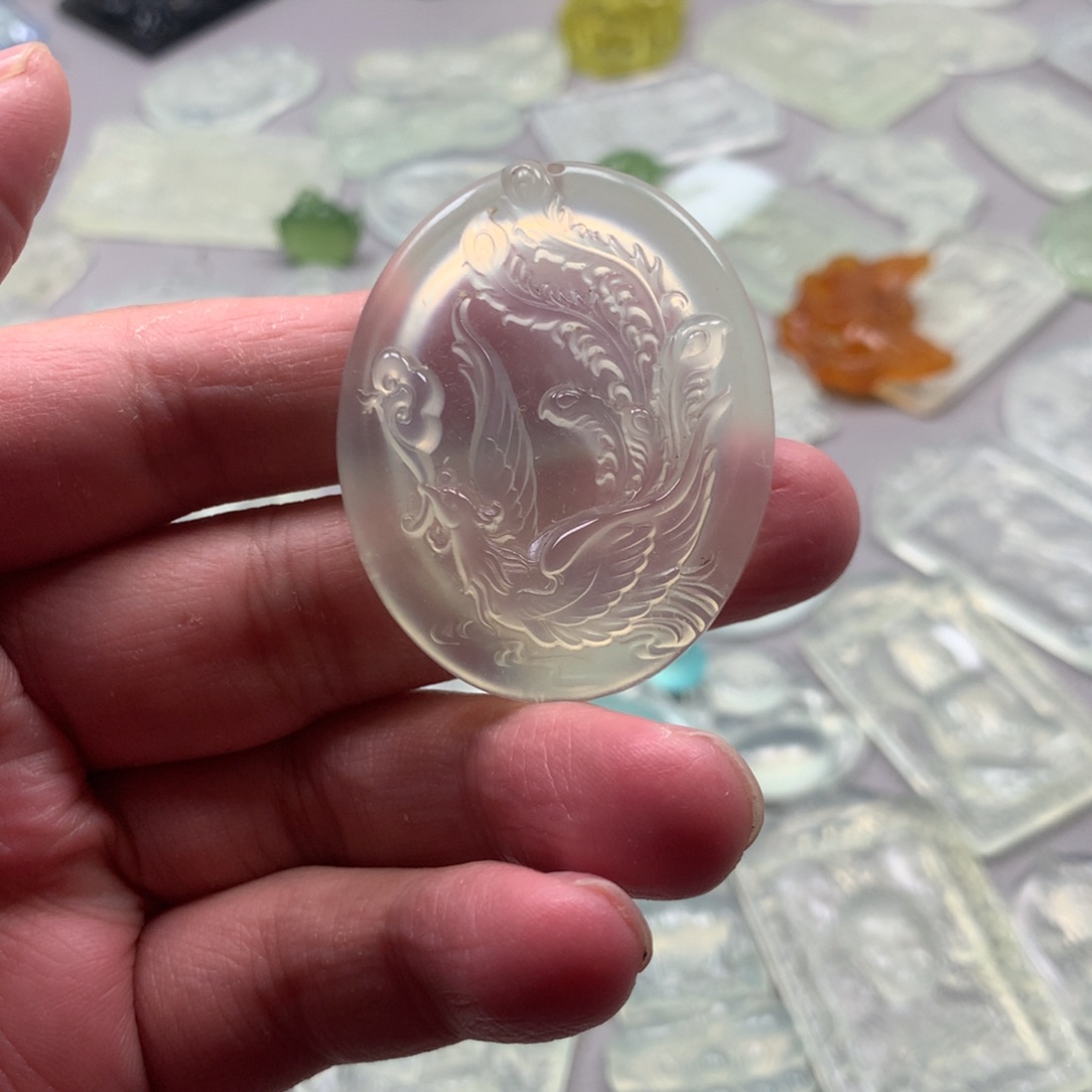 蛇纹石玉颈饰未镶嵌