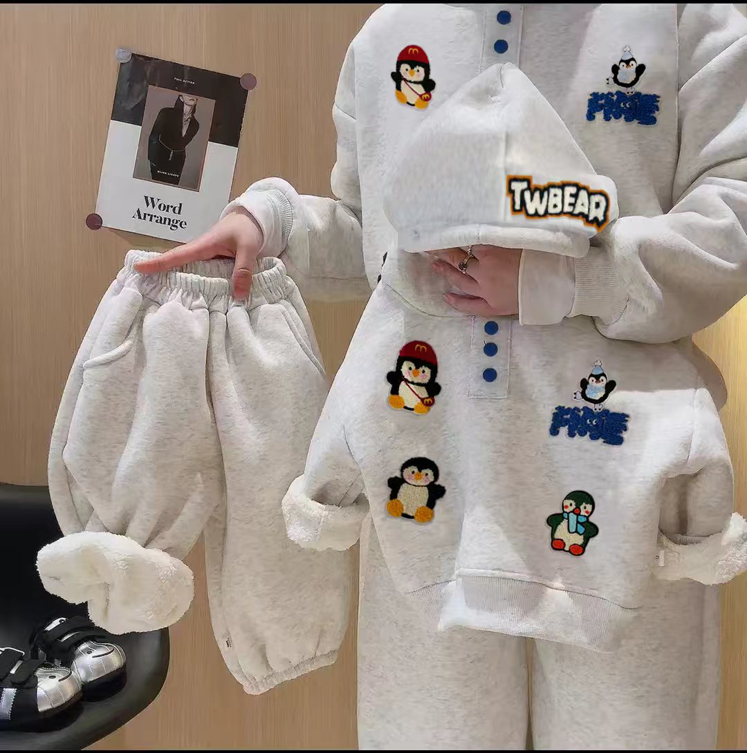 2025秋冬新款亲子卫衣加绒加厚连帽卫衣男女童卡通印花上衣亲子装